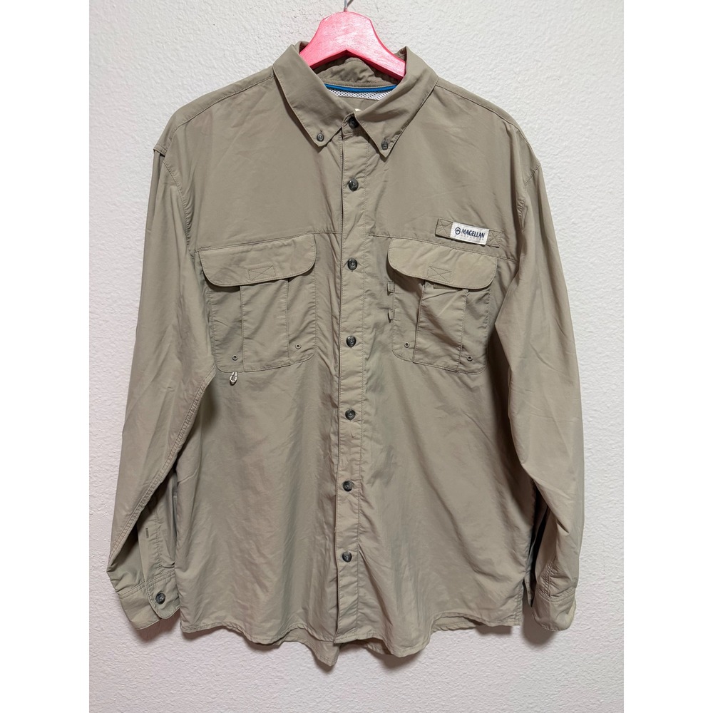 Magellan Outdoors Fish Gear Men Medium Tan Khaki Long Sleeve Fishing Shirt Vent